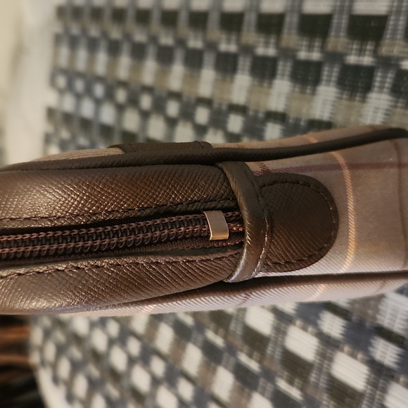 Burberry Vintage Cosmetic Bag - Picture 5 of 13